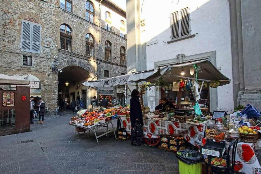 Salvemini Elegant Close To Piazza Santa Croce Apartment Florence